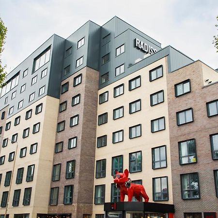 Radisson Red London Greenwich The O2 Exterior photo