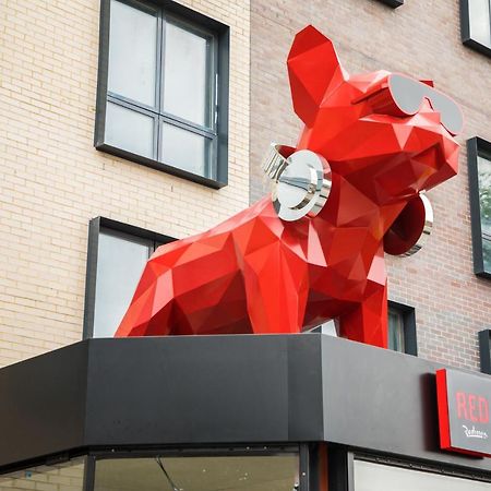 Radisson Red London Greenwich The O2 Exterior photo