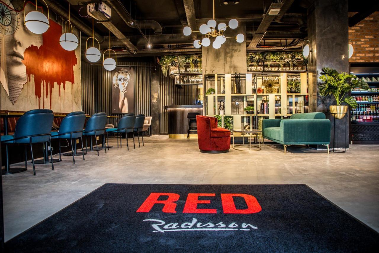 Radisson Red London Greenwich The O2 Exterior photo