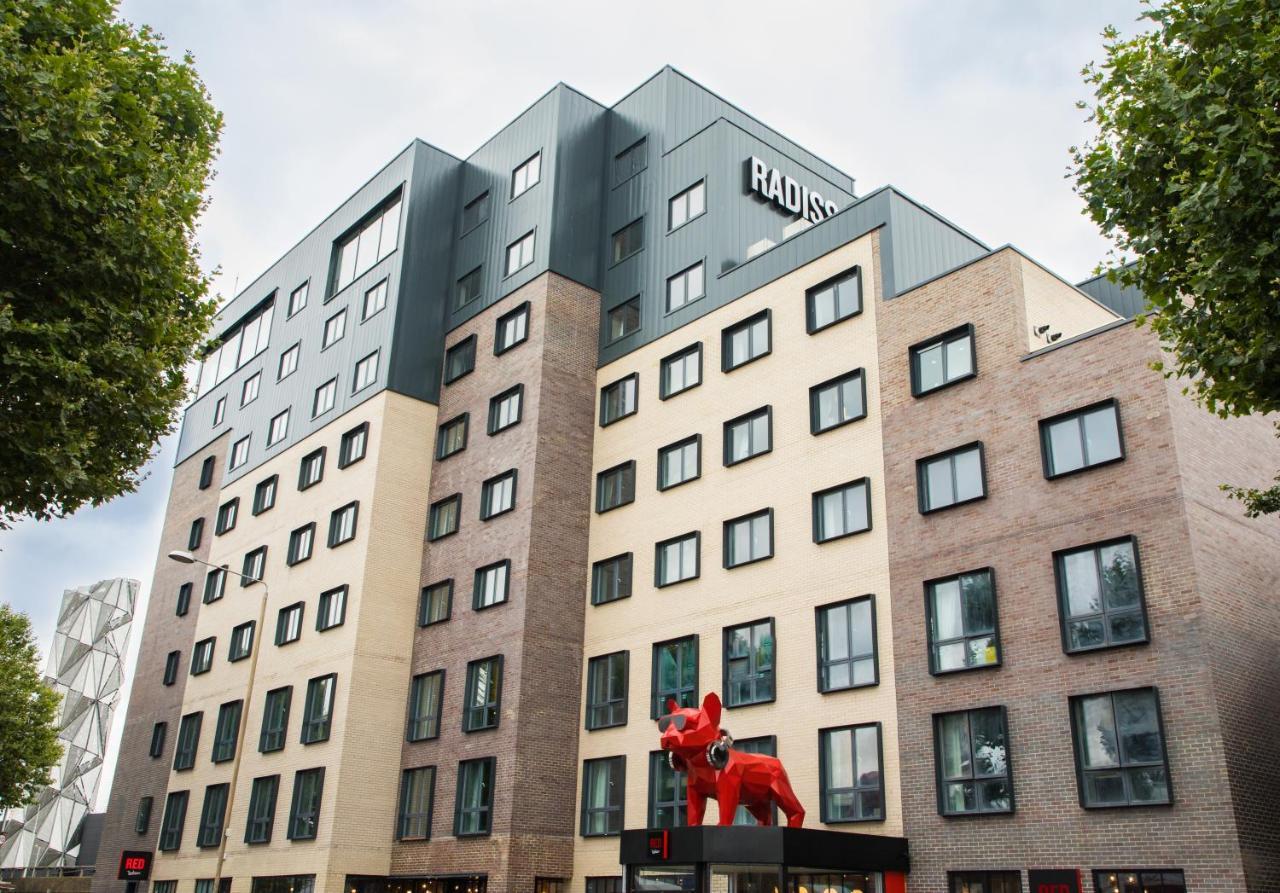 Radisson Red London Greenwich The O2 Exterior photo