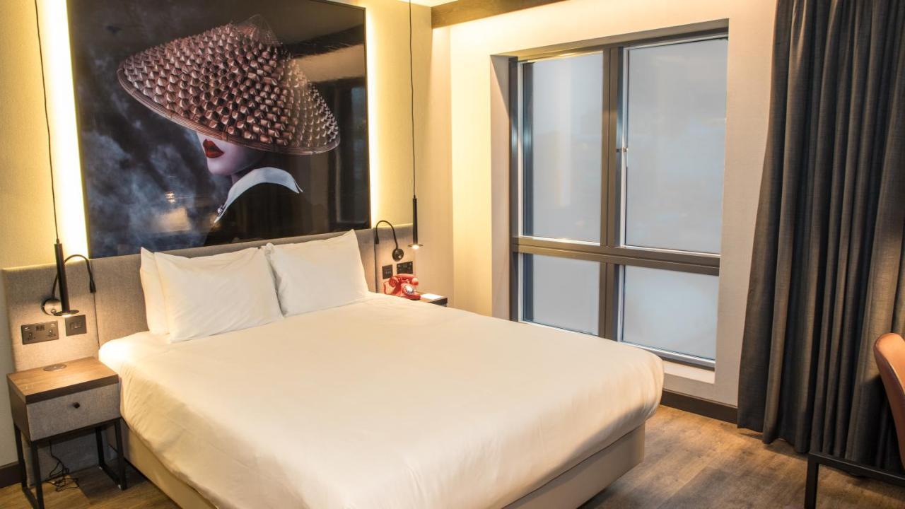 Radisson Red London Greenwich The O2 Exterior photo